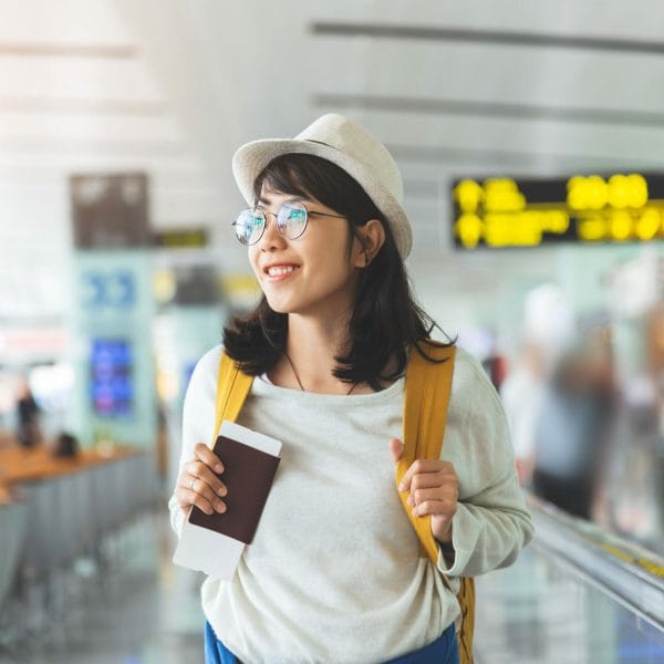 A tourist on a B-2 visa arrives in the US